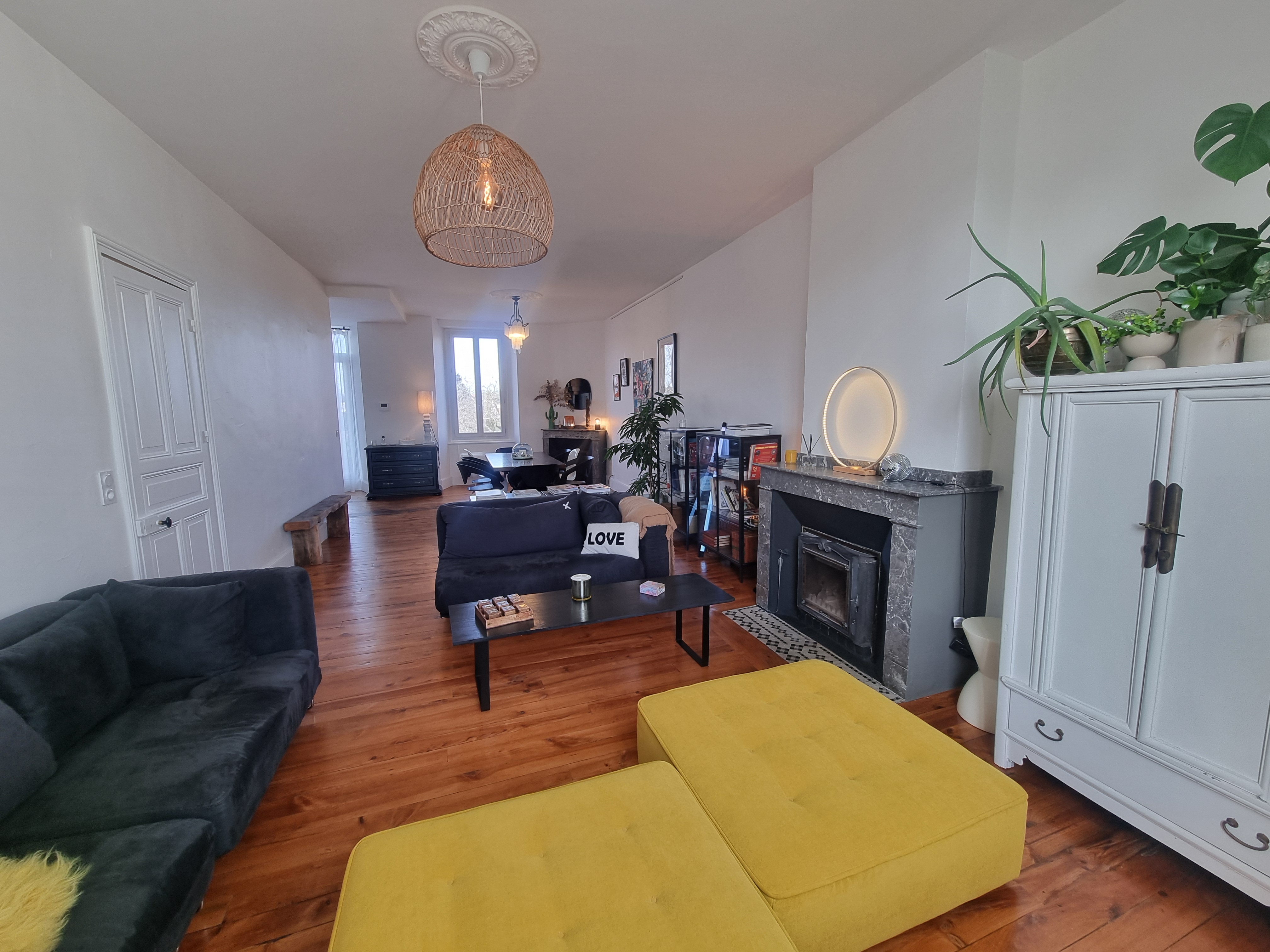 salon partagé résidence seniors personnes âgées habitat partagé contraste-habitat villa Saint-Gau Saint-Gaudens